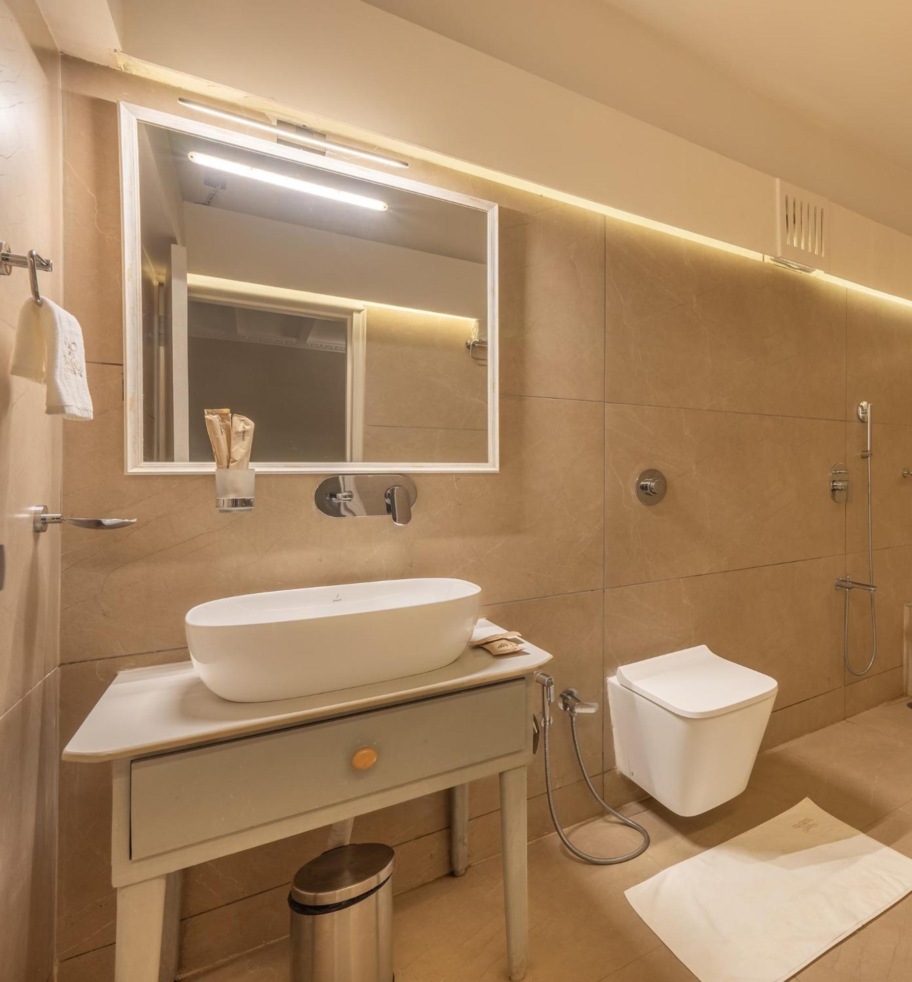Echor Samara Morjim Goa Sea View Restro Hotel Bagian luar foto