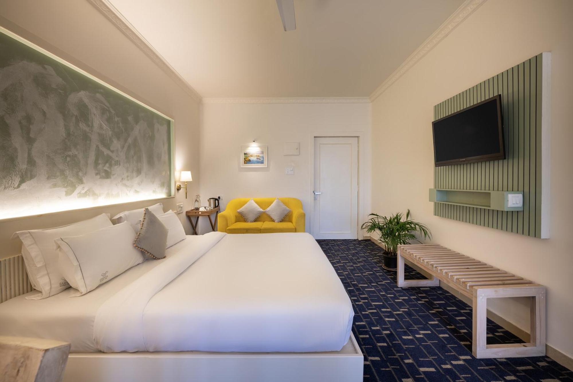 Echor Samara Morjim Goa Sea View Restro Hotel Bagian luar foto