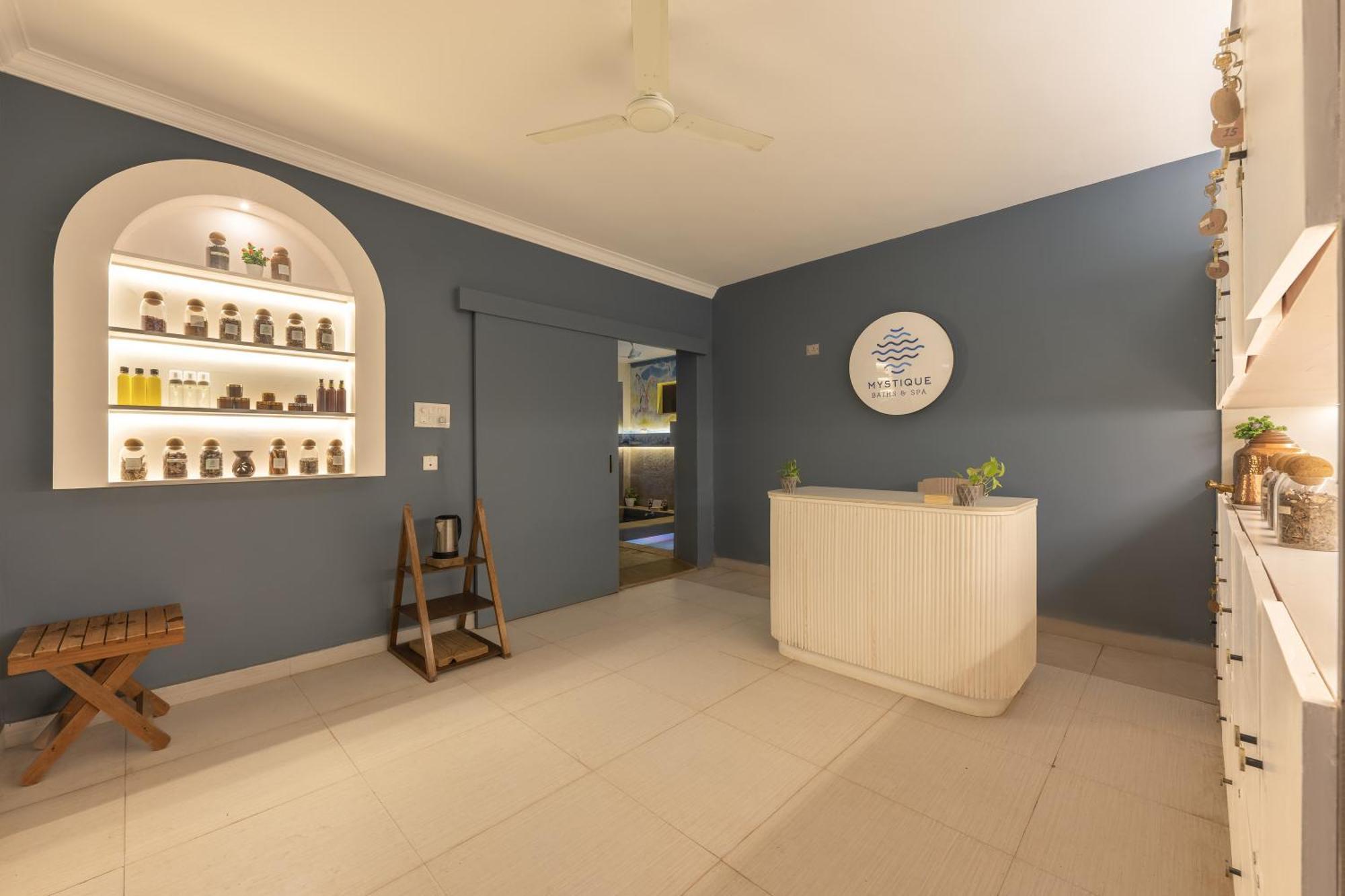 Echor Samara Morjim Goa Sea View Restro Hotel Bagian luar foto
