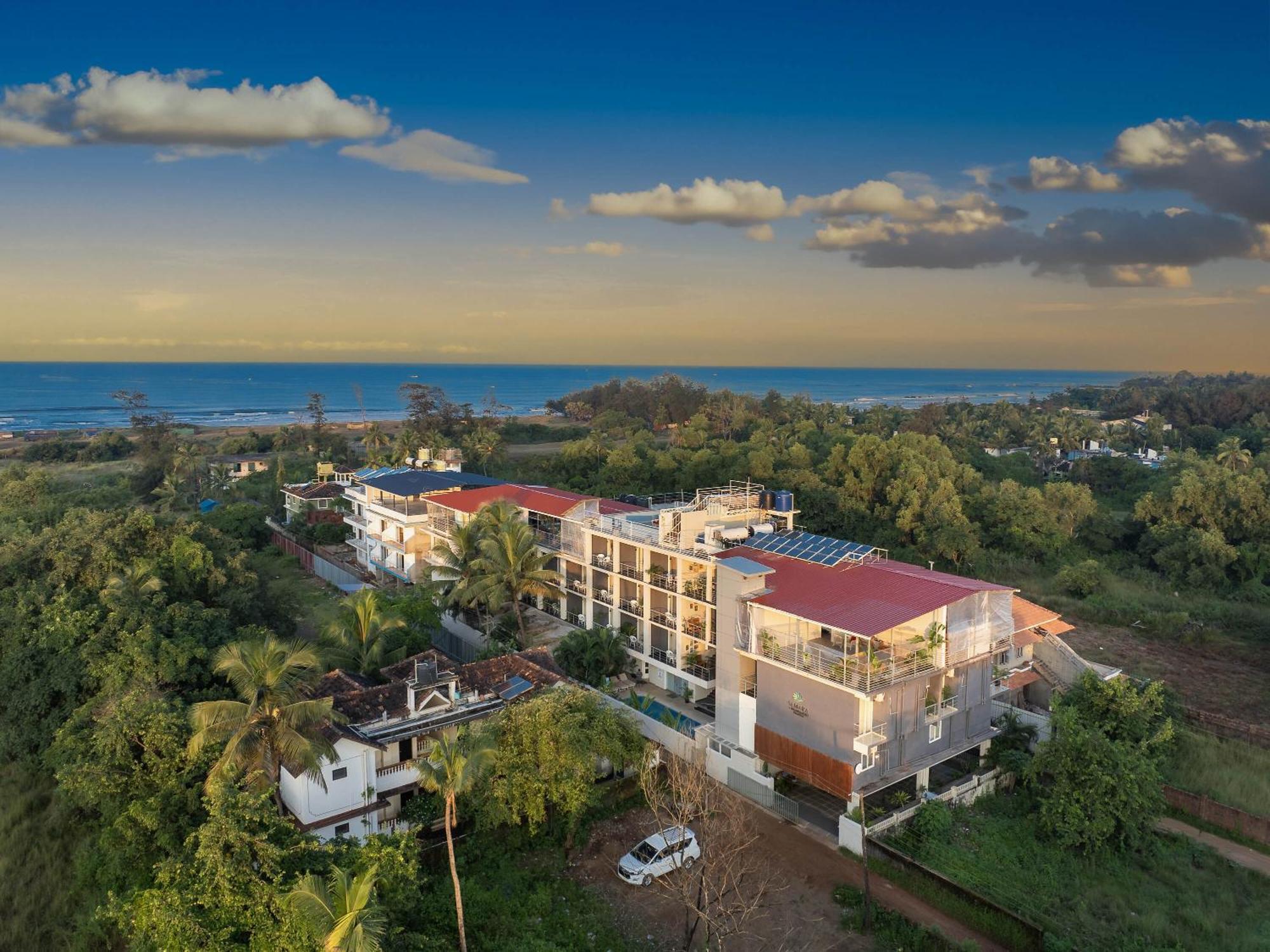 Echor Samara Morjim Goa Sea View Restro Hotel Bagian luar foto